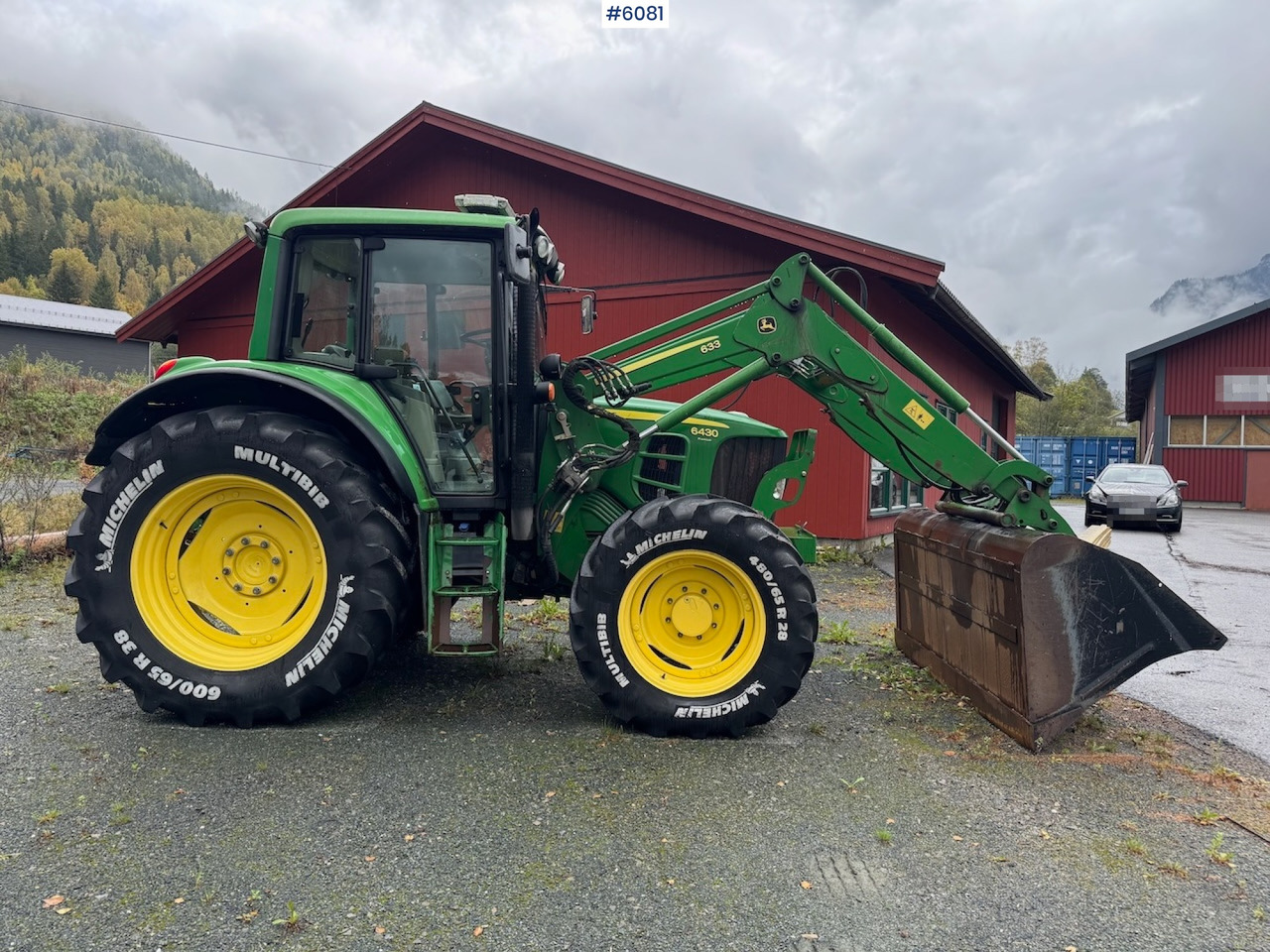 2007 John Deere 6430 Premium w/ front loader and bucket. - Traktor: bild 2 2007 John Deere 6430 Premium w/ front loader and bucket. - Traktor: bild 2