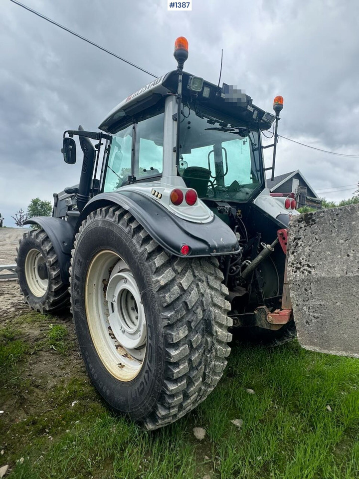 2007 Valtra T190 4x4 Tractor w/ bucket - Traktor: bild 5 2007 Valtra T190 4x4 Tractor w/ bucket - Traktor: bild 5