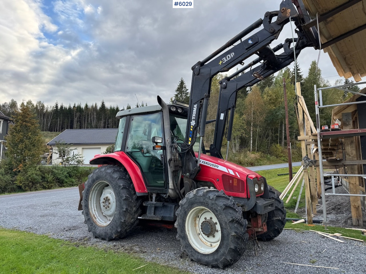 2010 Massey Ferguson 5445 with Front Loader - Traktor: bild 3 2010 Massey Ferguson 5445 with Front Loader - Traktor: bild 3