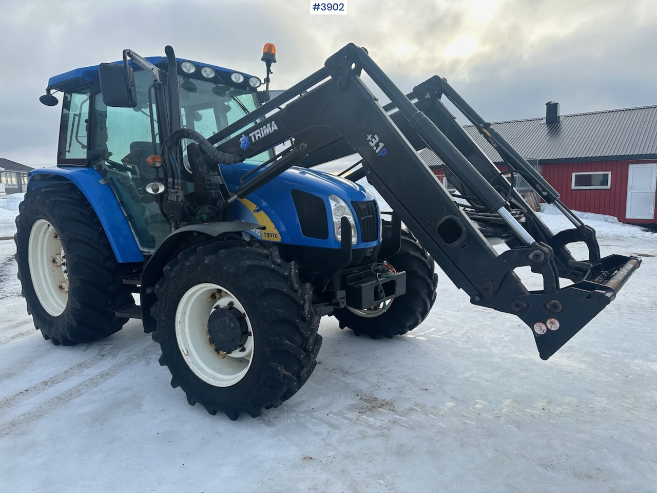 2011 New Holland T5070 4x4 m/ frontlaster - Traktor: bild 2 2011 New Holland T5070 4x4 m/ frontlaster - Traktor: bild 2