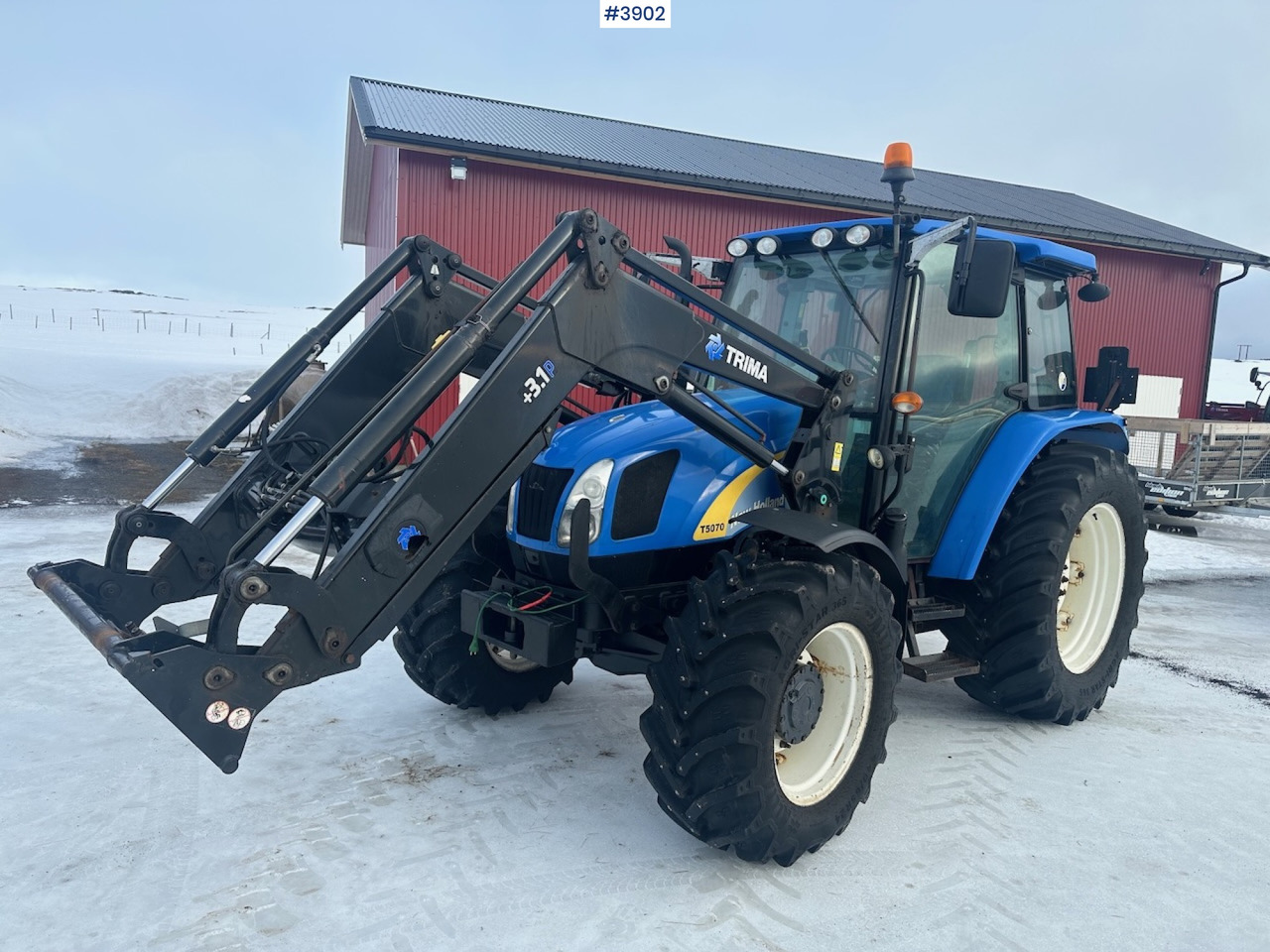 2011 New Holland T5070 4x4 m/ frontlaster - Traktor: bild 1 2011 New Holland T5070 4x4 m/ frontlaster - Traktor: bild 1