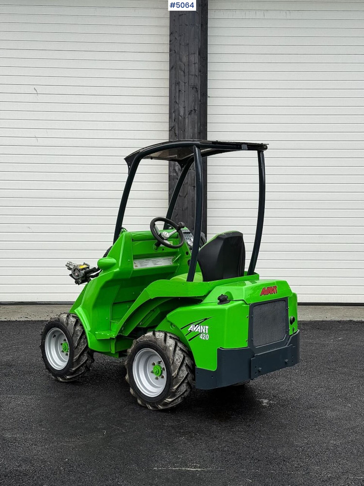 2012 Avant M420 w/ bucket NEWLY SERVICED - Minilastare: bild 3 2012 Avant M420 w/ bucket NEWLY SERVICED - Minilastare: bild 3