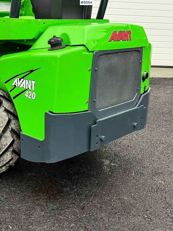 2012 Avant M420 w/ bucket NEWLY SERVICED - Minilastare: bild 4 2012 Avant M420 w/ bucket NEWLY SERVICED - Minilastare: bild 4