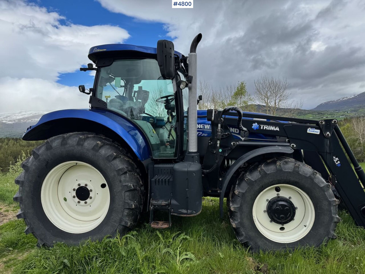 2013 New Holland T7.210 AC Blue Power m/ Frontlaster - Traktor: bild 2 2013 New Holland T7.210 AC Blue Power m/ Frontlaster - Traktor: bild 2
