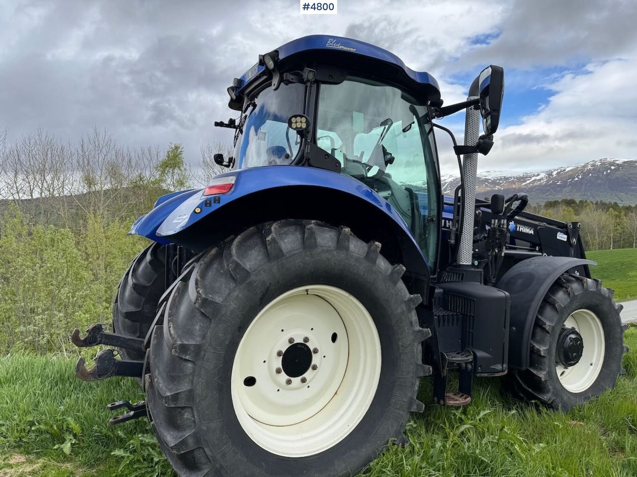 2013 New Holland T7.210 AC Blue Power m/ Frontlaster - Traktor: bild 3 2013 New Holland T7.210 AC Blue Power m/ Frontlaster - Traktor: bild 3