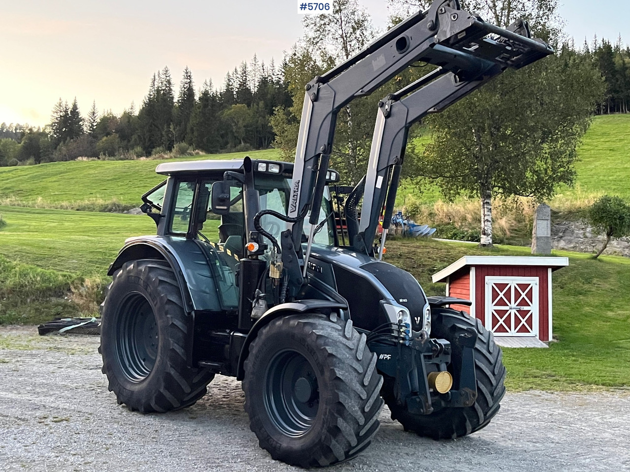 2014 Valtra N143 Direct, well equipped! - Traktor: bild 3 2014 Valtra N143 Direct, well equipped! - Traktor: bild 3