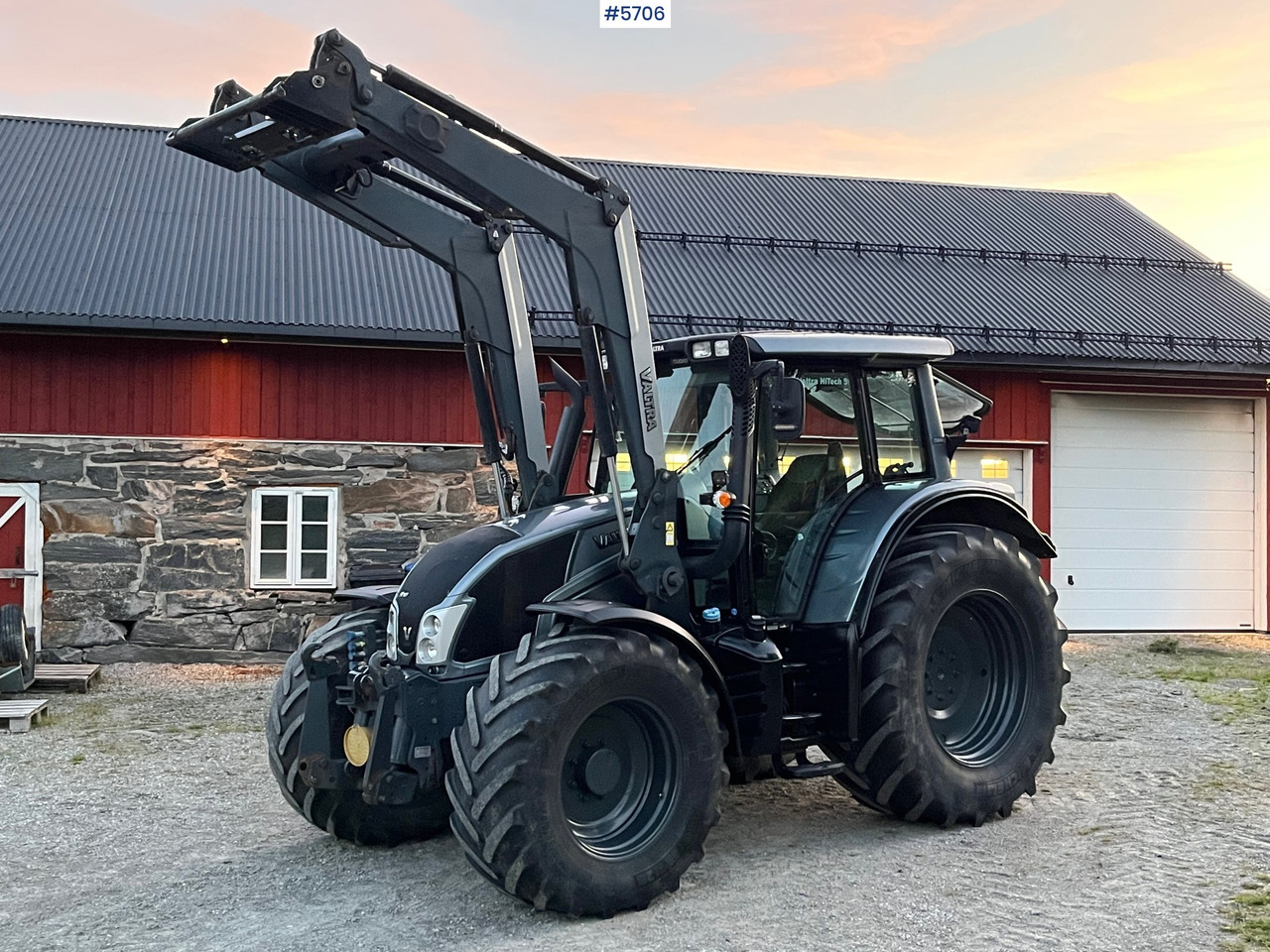 2014 Valtra N143 Direct, well equipped! - Traktor: bild 1 2014 Valtra N143 Direct, well equipped! - Traktor: bild 1
