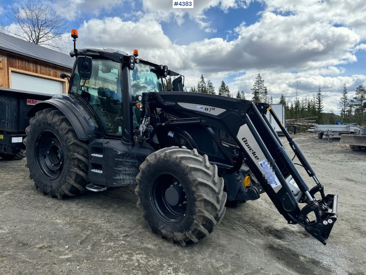 2021 Valtra T234 Versu w/ Quicke Q7 Front Loader - Traktor: bild 1 2021 Valtra T234 Versu w/ Quicke Q7 Front Loader - Traktor: bild 1