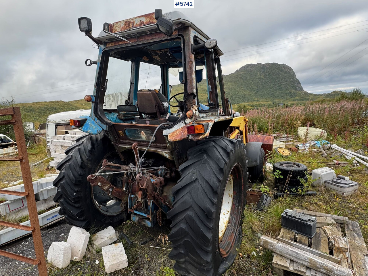 Circa 1987 Ford 7700 with Malm Orstad loader! - Traktor: bild 5 Circa 1987 Ford 7700 with Malm Orstad loader! - Traktor: bild 5