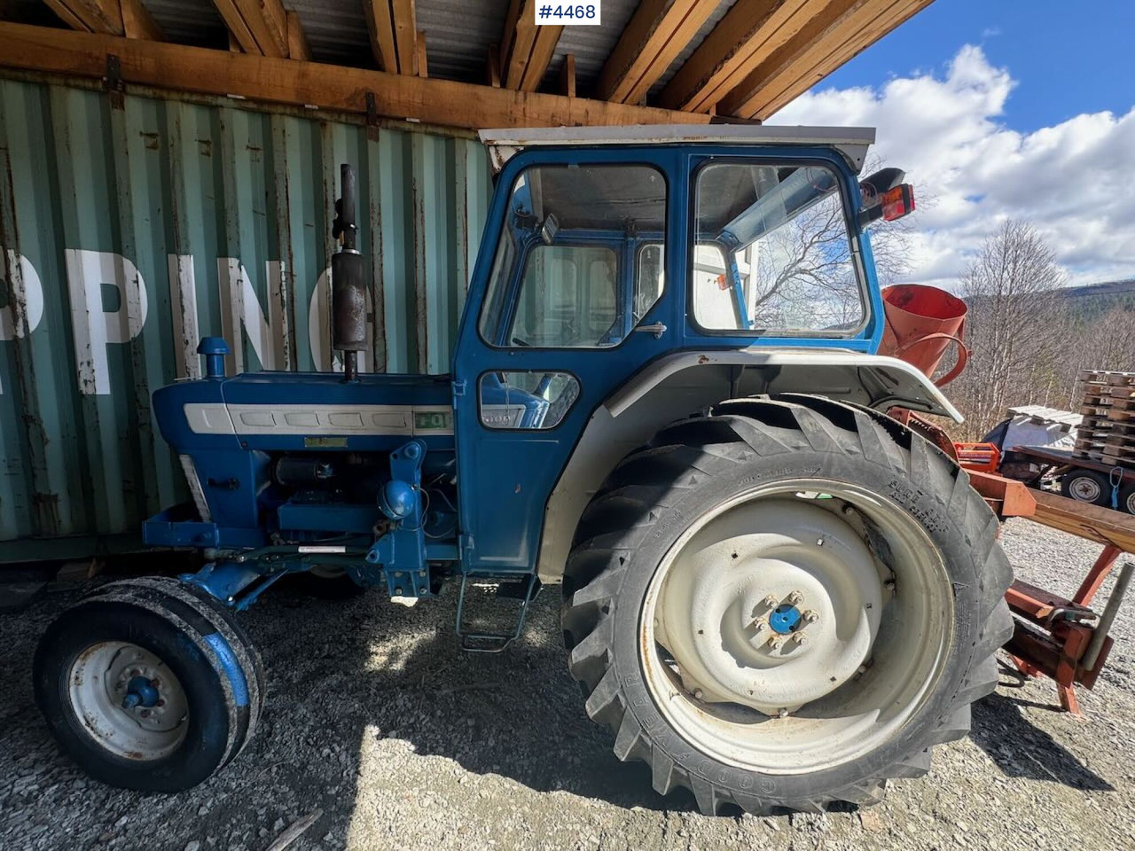 Ford 4000 4x2 - approx. 1970 model - Traktor: bild 3 Ford 4000 4x2 - approx. 1970 model - Traktor: bild 3