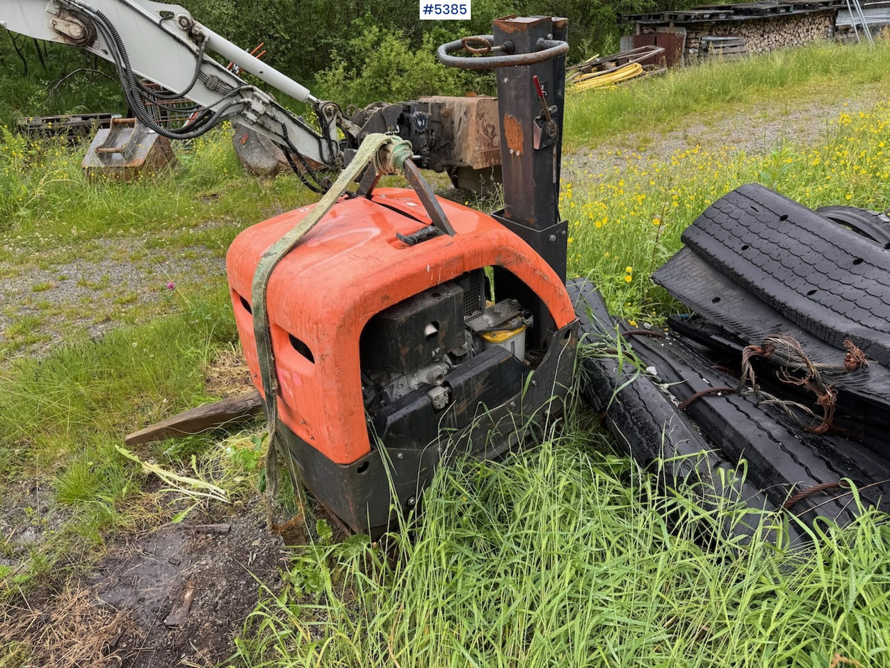 Husqvarna LG 504 Vibrating compactor. - Maskin för jordbearbetning: bild 4 Husqvarna LG 504 Vibrating compactor. - Maskin för jordbearbetning: bild 4