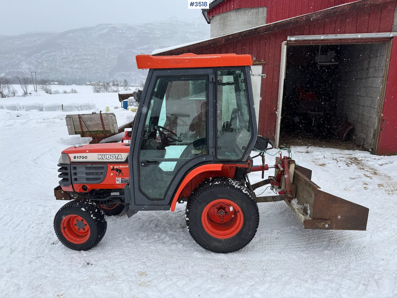 Kubota B1700 with low hours and some extra equipment - Traktor: bild 4 Kubota B1700 with low hours and some extra equipment - Traktor: bild 4