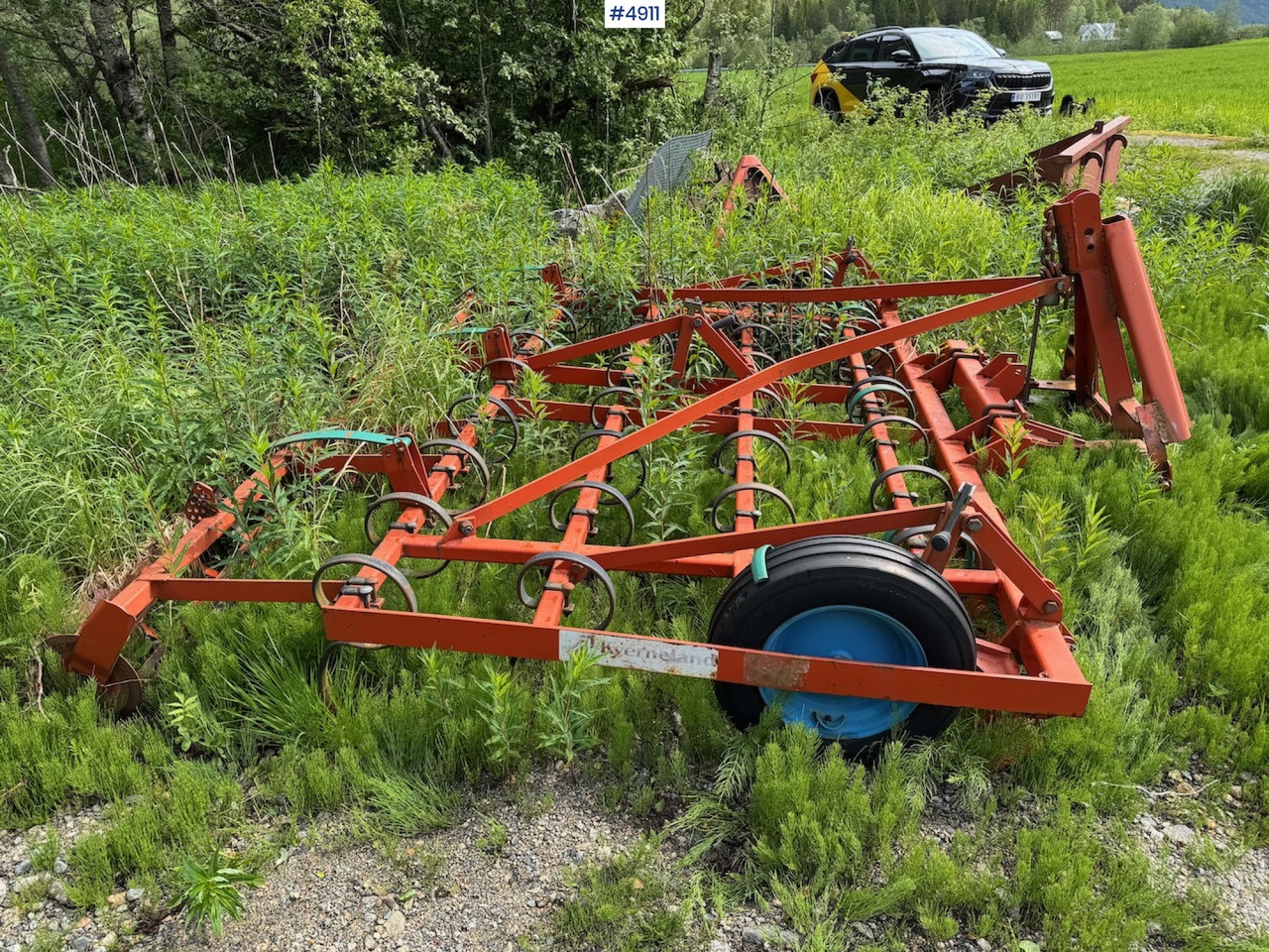 Kverneland 3 m Harrow. - Maskin för jordbearbetning: bild 3 Kverneland 3 m Harrow. - Maskin för jordbearbetning: bild 3