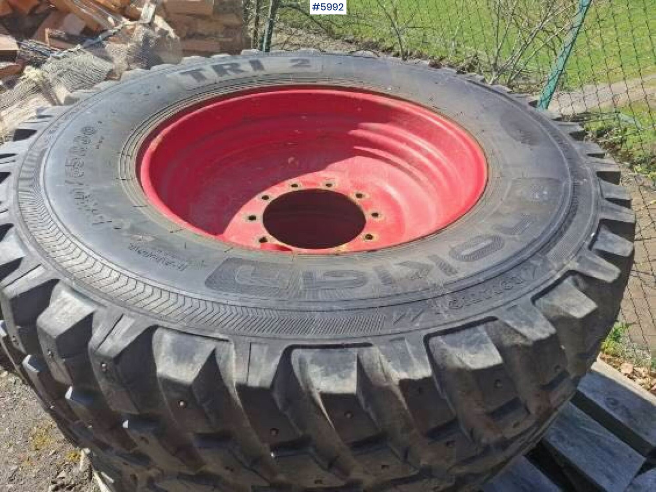 Nokian TRI2 2stk dekk på felg 540/65R30 - Komplett hjul: bild 2 Nokian TRI2 2stk dekk på felg 540/65R30 - Komplett hjul: bild 2