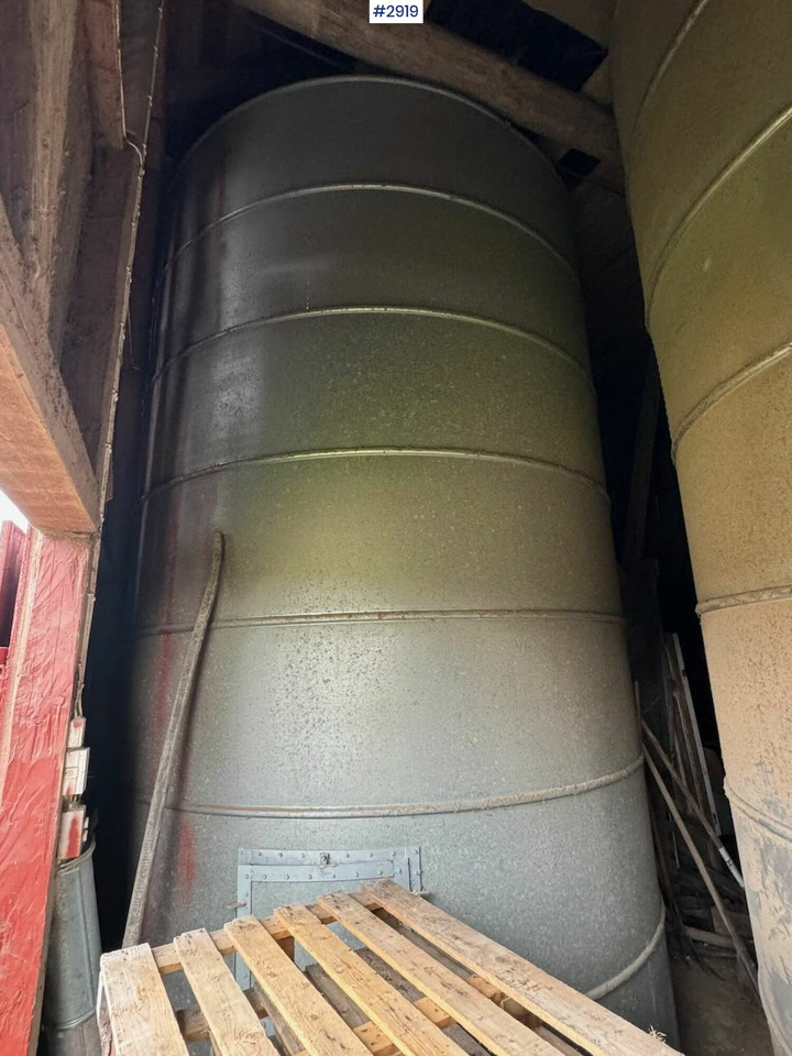 Tre Helland Grainsilos - Utrustning för uppfödnings: bild 1 Tre Helland Grainsilos - Utrustning för uppfödnings: bild 1
