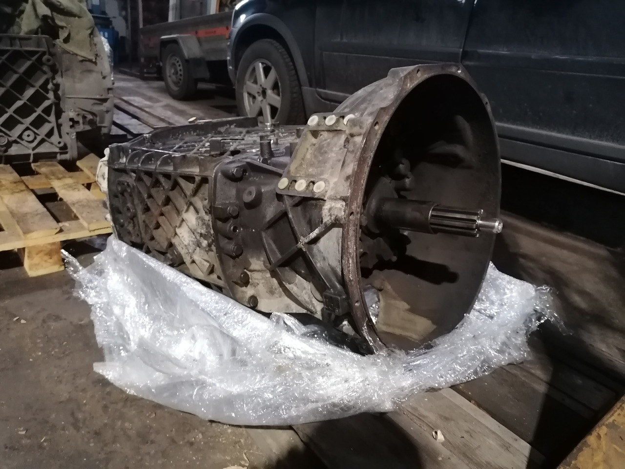 MAN DAF REMANUFACTURED gearbox ZF 16S151 ratio 0,84 - Växellåda: bild 1 MAN DAF REMANUFACTURED gearbox ZF 16S151 ratio 0,84 - Växellåda: bild 1