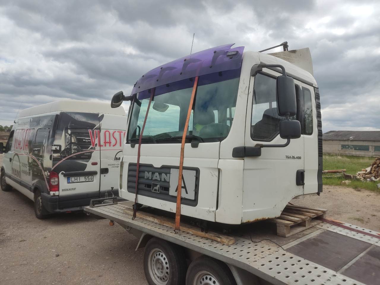 MAN cab F99/L17 - Hytt: bild 2 MAN cab F99/L17 - Hytt: bild 2