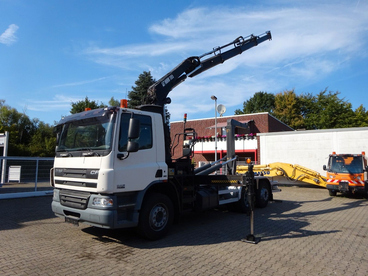 DAF 28-250 CF Abroller + HIA B195-3 Kran - Lastväxlare lastbil, Kranbil: bild 3 DAF 28-250 CF Abroller + HIA B195-3 Kran - Lastväxlare lastbil, Kranbil: bild 3