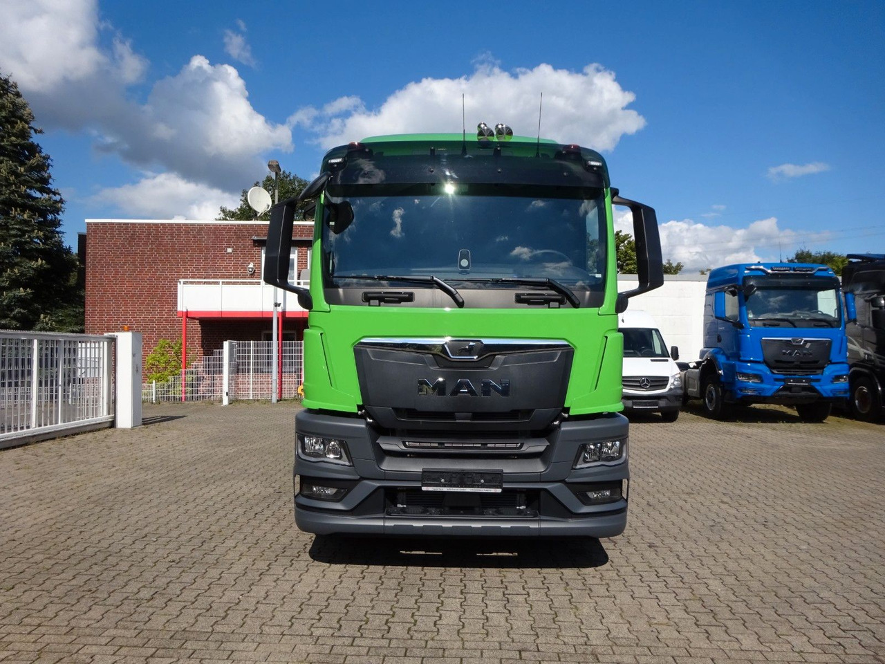 MAN 26.520 TGS HYVA Abroller 6x2 NEU !!! MAN 26.520 TGS HYVA Abroller 6x2 NEU !!! - Lastväxlare lastbil: bild 5 MAN 26.520 TGS HYVA Abroller 6x2 NEU !!! MAN 26.520 TGS HYVA Abroller 6x2 NEU !!! - Lastväxlare lastbil: bild 5