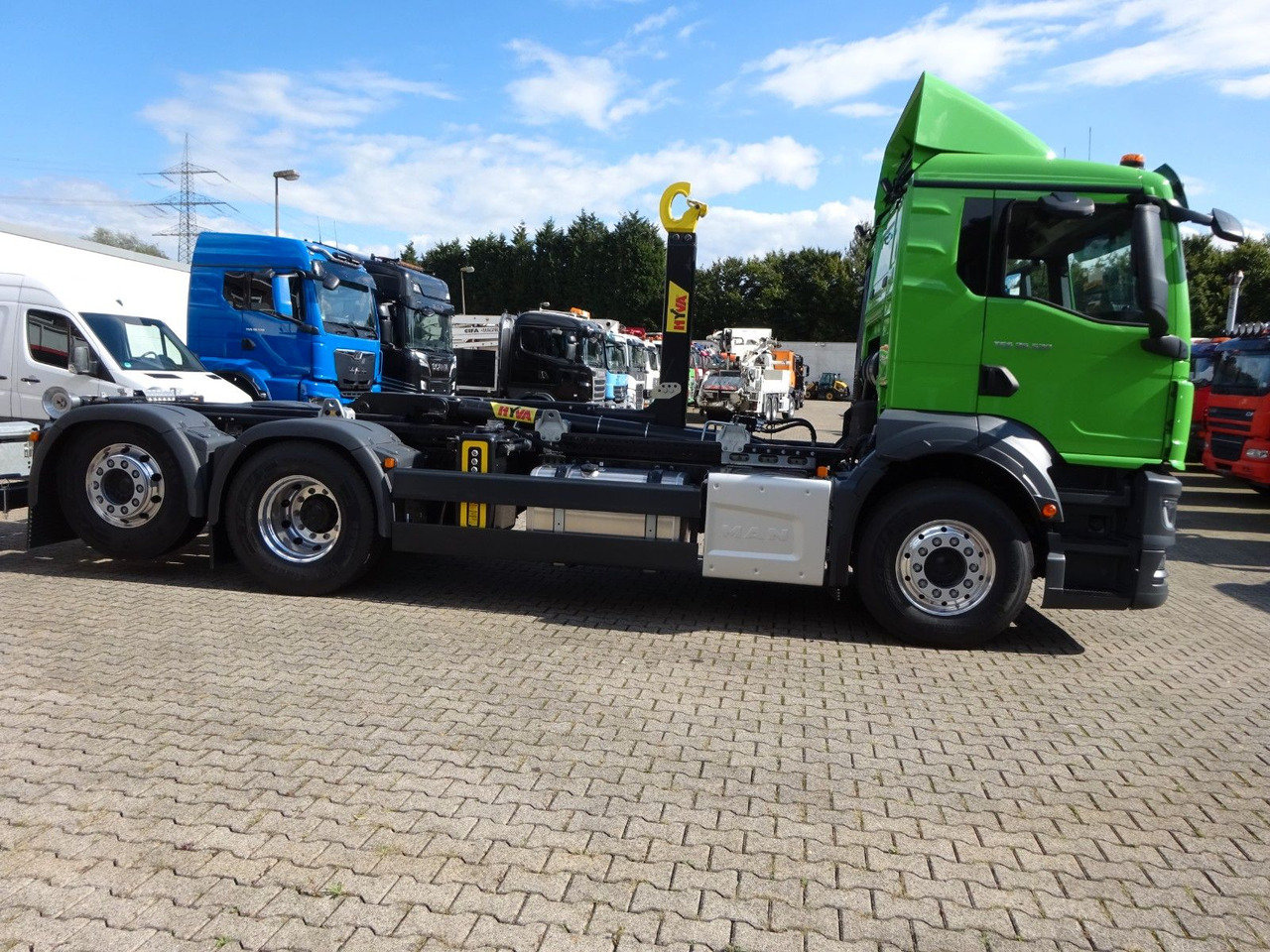 MAN 26.520 TGS HYVA Abroller 6x2 NEU !!! MAN 26.520 TGS HYVA Abroller 6x2 NEU !!! - Lastväxlare lastbil: bild 2 MAN 26.520 TGS HYVA Abroller 6x2 NEU !!! MAN 26.520 TGS HYVA Abroller 6x2 NEU !!! - Lastväxlare lastbil: bild 2