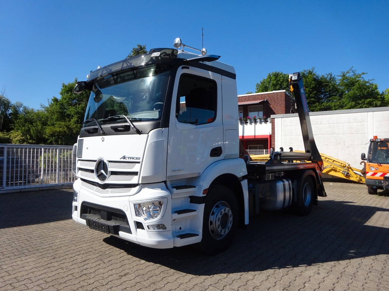 Mercedes-Benz 1840 Actros Absetzkipper NEUFAHRZEUG mit 1645 km - Tippbil lastbil: bild 2 Mercedes-Benz 1840 Actros Absetzkipper NEUFAHRZEUG mit 1645 km - Tippbil lastbil: bild 2