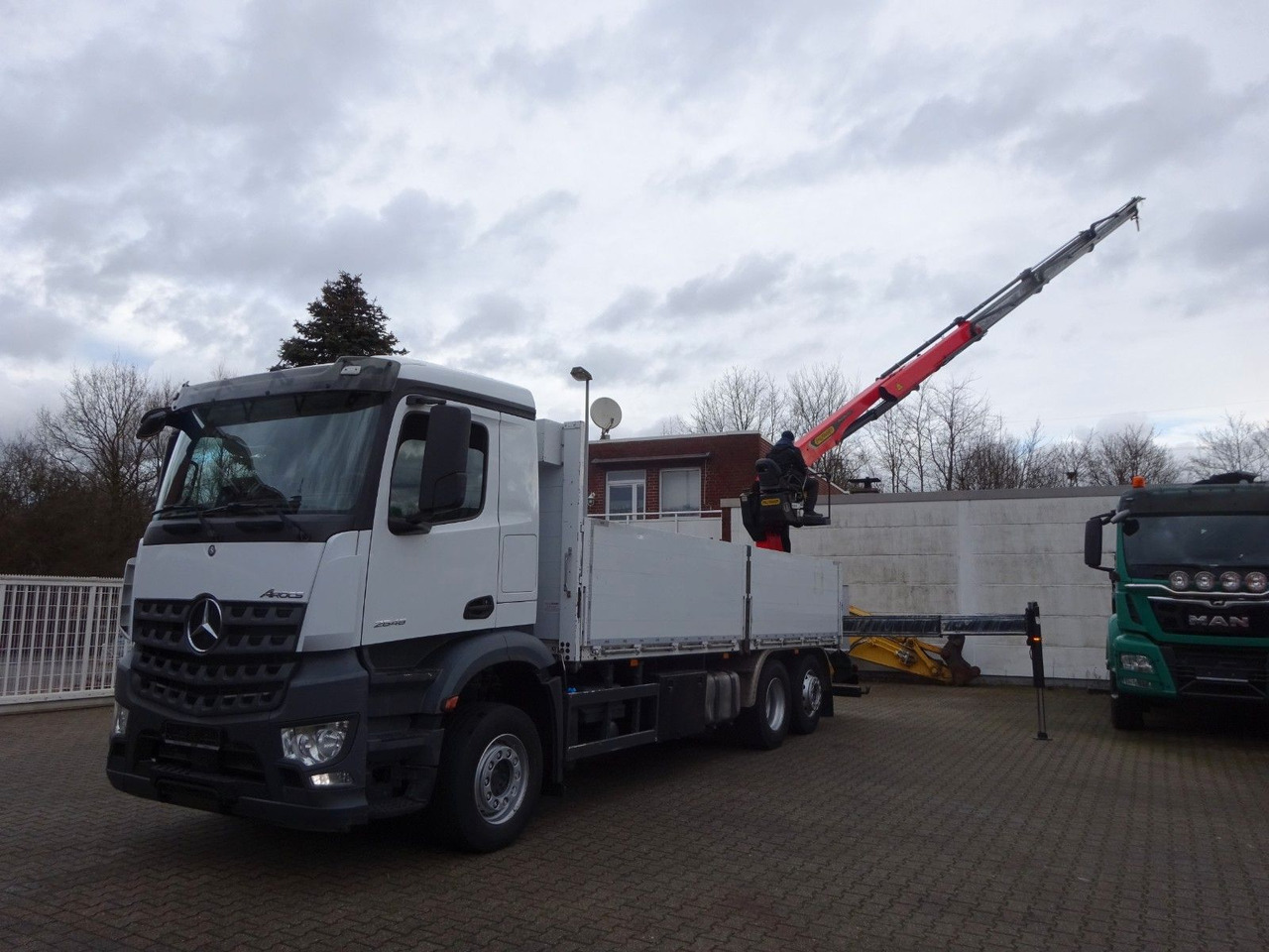 Mercedes-Benz 2648 Baustoffpritsche + PK 23001 TEC3 Kran Mercedes-Benz 2648 Baustoffpritsche + PK 23001 TEC3 Kran - Kranbil, Flakbil: bild 3 Mercedes-Benz 2648 Baustoffpritsche + PK 23001 TEC3 Kran Mercedes-Benz 2648 Baustoffpritsche + PK 23001 TEC3 Kran - Kranbil, Flakbil: bild 3
