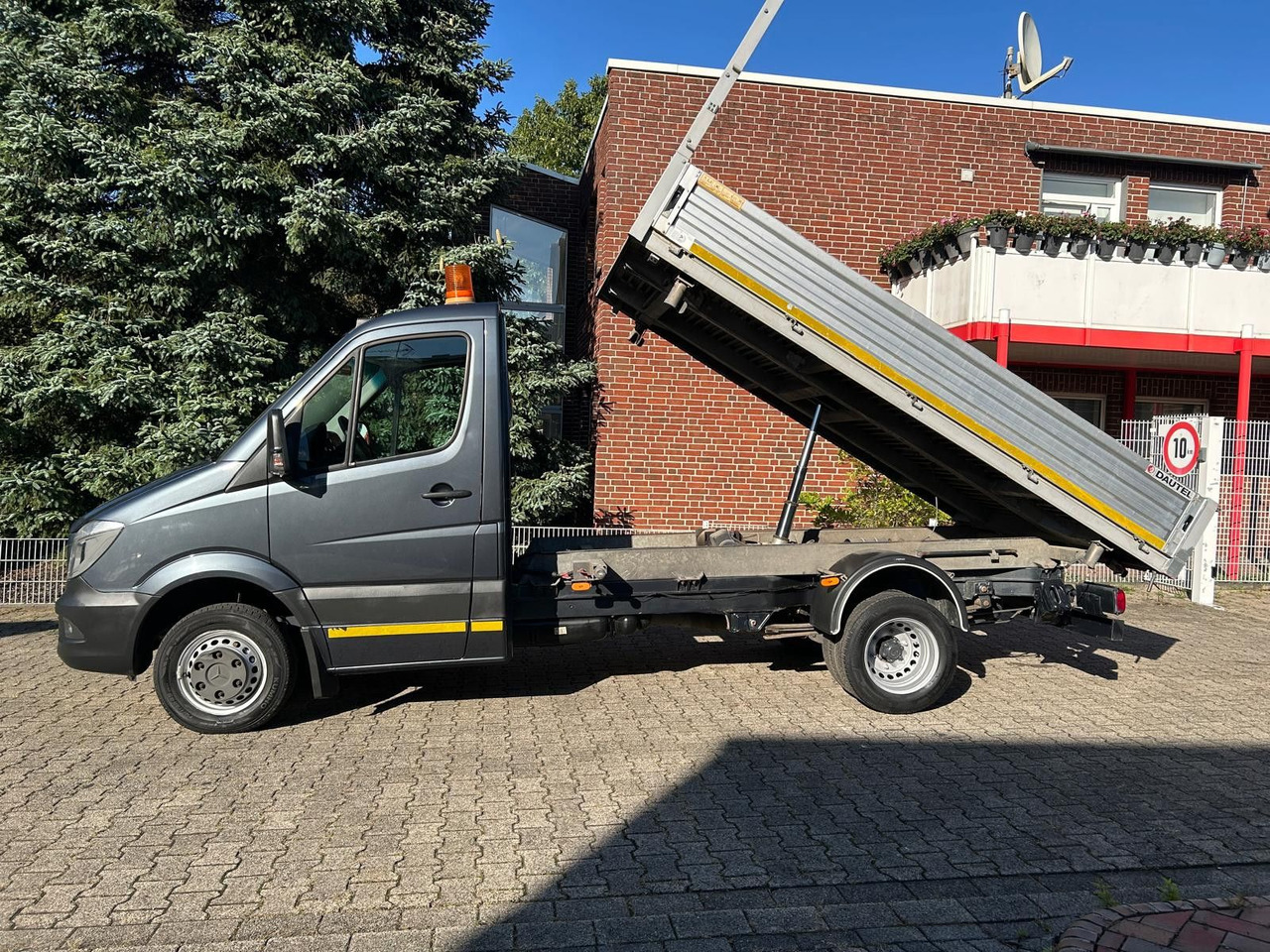 Mercedes-Benz 516CDI SPRINTER DAUTEL ALU-3SKIPPER System 2050 - Transportbil med tippflak: bild 1 Mercedes-Benz 516CDI SPRINTER DAUTEL ALU-3SKIPPER System 2050 - Transportbil med tippflak: bild 1