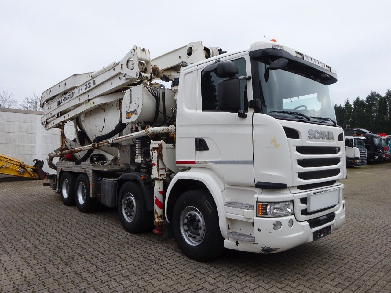 Scania PUMI CIFA 32 Meter 4 Knick. Scania PUMI CIFA 32 Meter 4 Knick. - Betongpump: bild 1 Scania PUMI CIFA 32 Meter 4 Knick. Scania PUMI CIFA 32 Meter 4 Knick. - Betongpump: bild 1