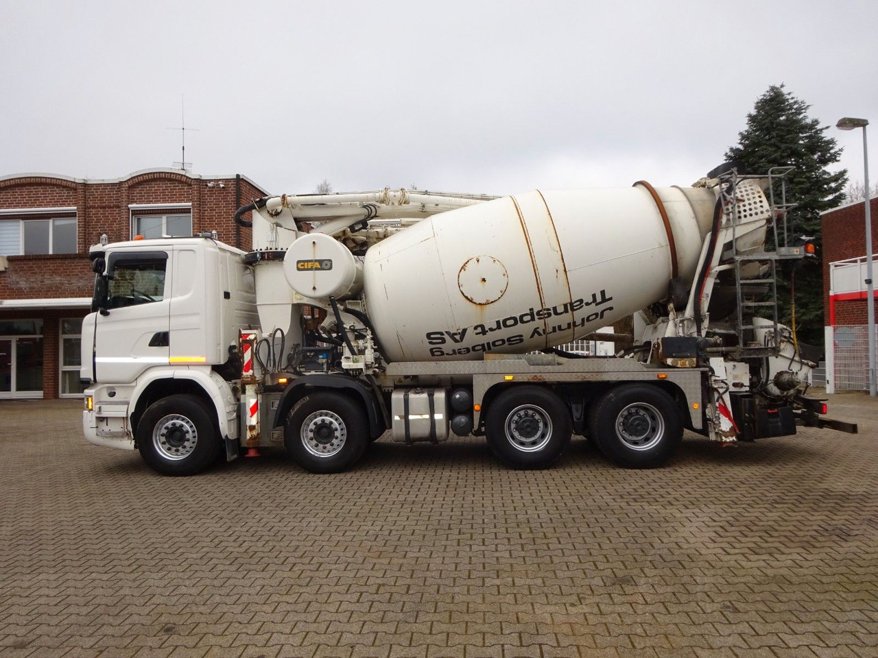 Scania PUMI CIFA 32 Meter 4 Knick. Scania PUMI CIFA 32 Meter 4 Knick. - Betongpump: bild 4 Scania PUMI CIFA 32 Meter 4 Knick. Scania PUMI CIFA 32 Meter 4 Knick. - Betongpump: bild 4