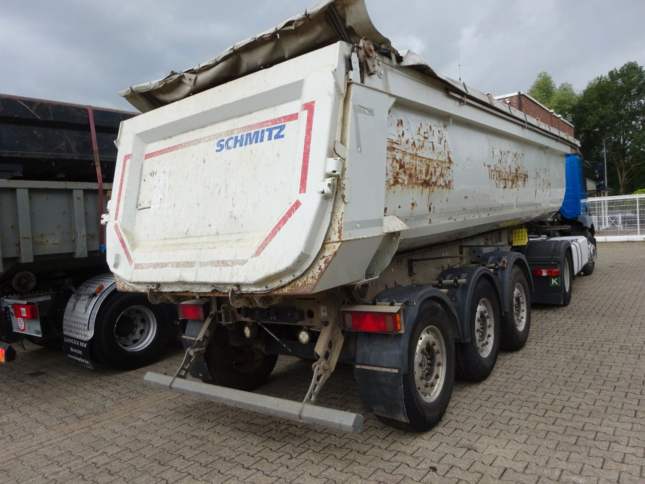 Schmitz Cargobull SKI 24 SL 7.2 Kipp Auflieger Mulde mit 3 Achsen - Tippbil semitrailer: bild 4 Schmitz Cargobull SKI 24 SL 7.2 Kipp Auflieger Mulde mit 3 Achsen - Tippbil semitrailer: bild 4
