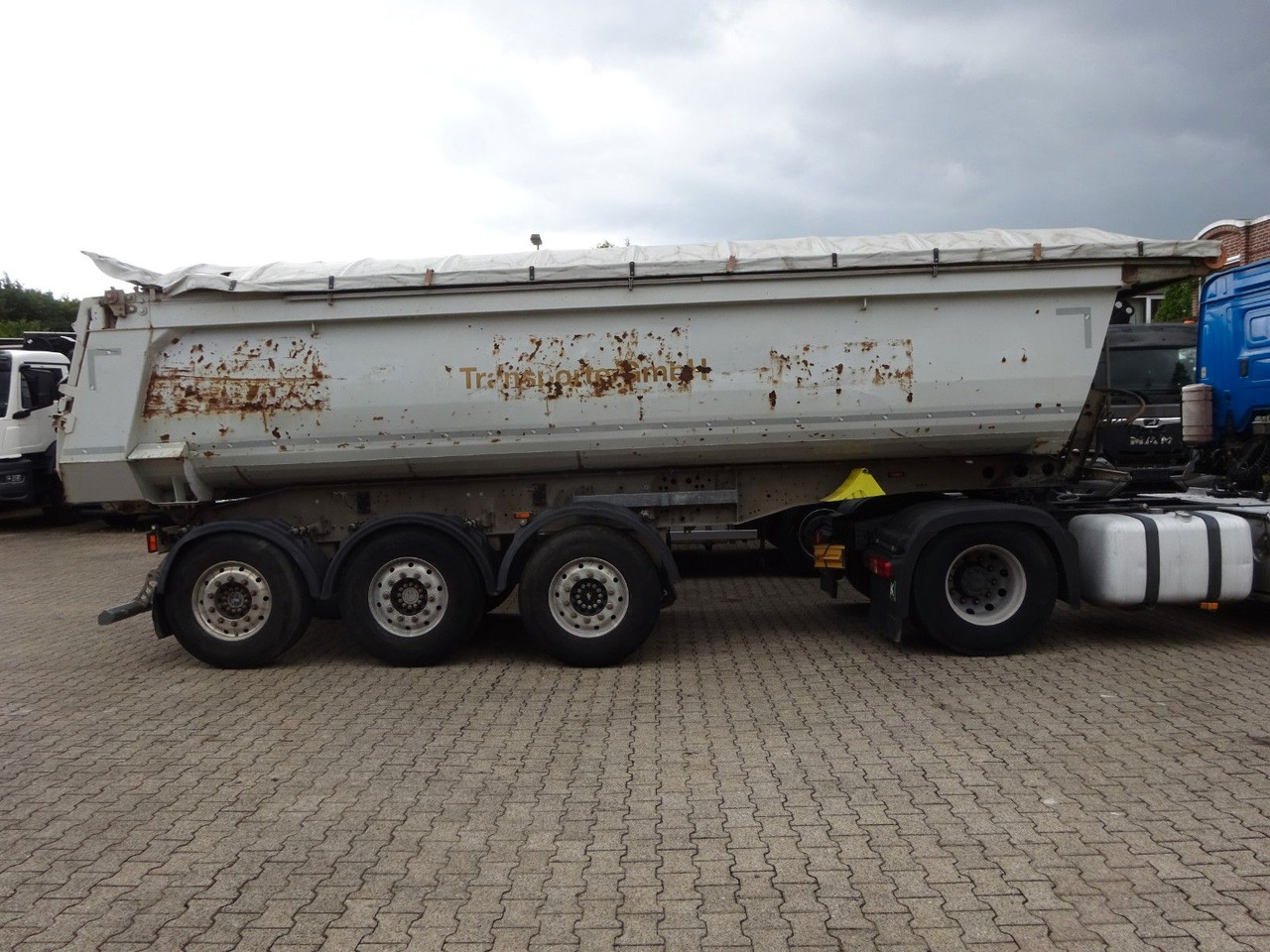 Schmitz Cargobull SKI 24 SL 7.2 Kipp Auflieger Mulde mit 3 Achsen - Tippbil semitrailer: bild 3 Schmitz Cargobull SKI 24 SL 7.2 Kipp Auflieger Mulde mit 3 Achsen - Tippbil semitrailer: bild 3