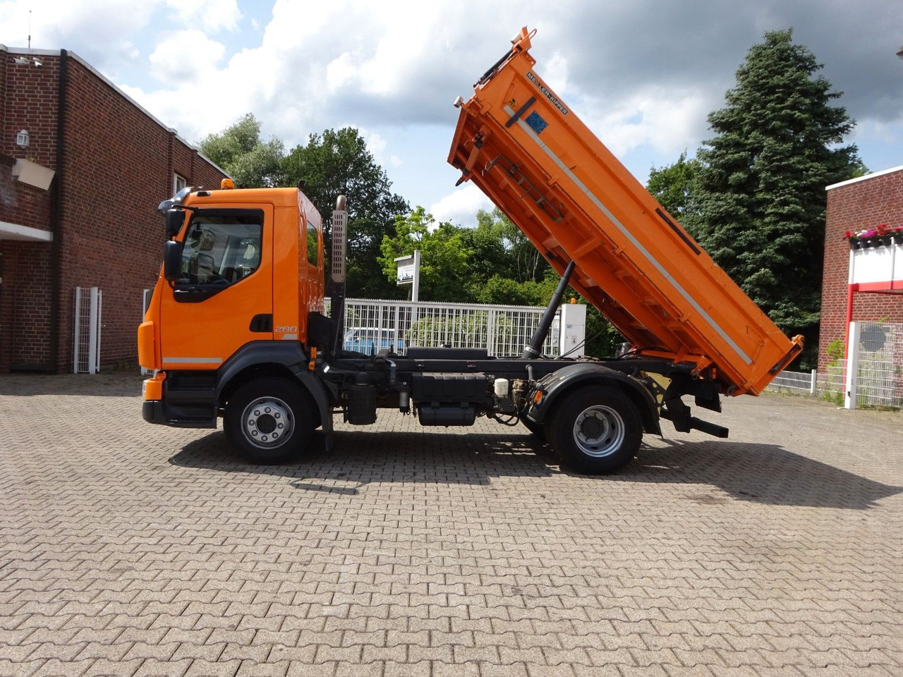 Volvo FL 280 MEILLER 3Skipper 4x2 - Tippbil lastbil: bild 4 Volvo FL 280 MEILLER 3Skipper 4x2 - Tippbil lastbil: bild 4