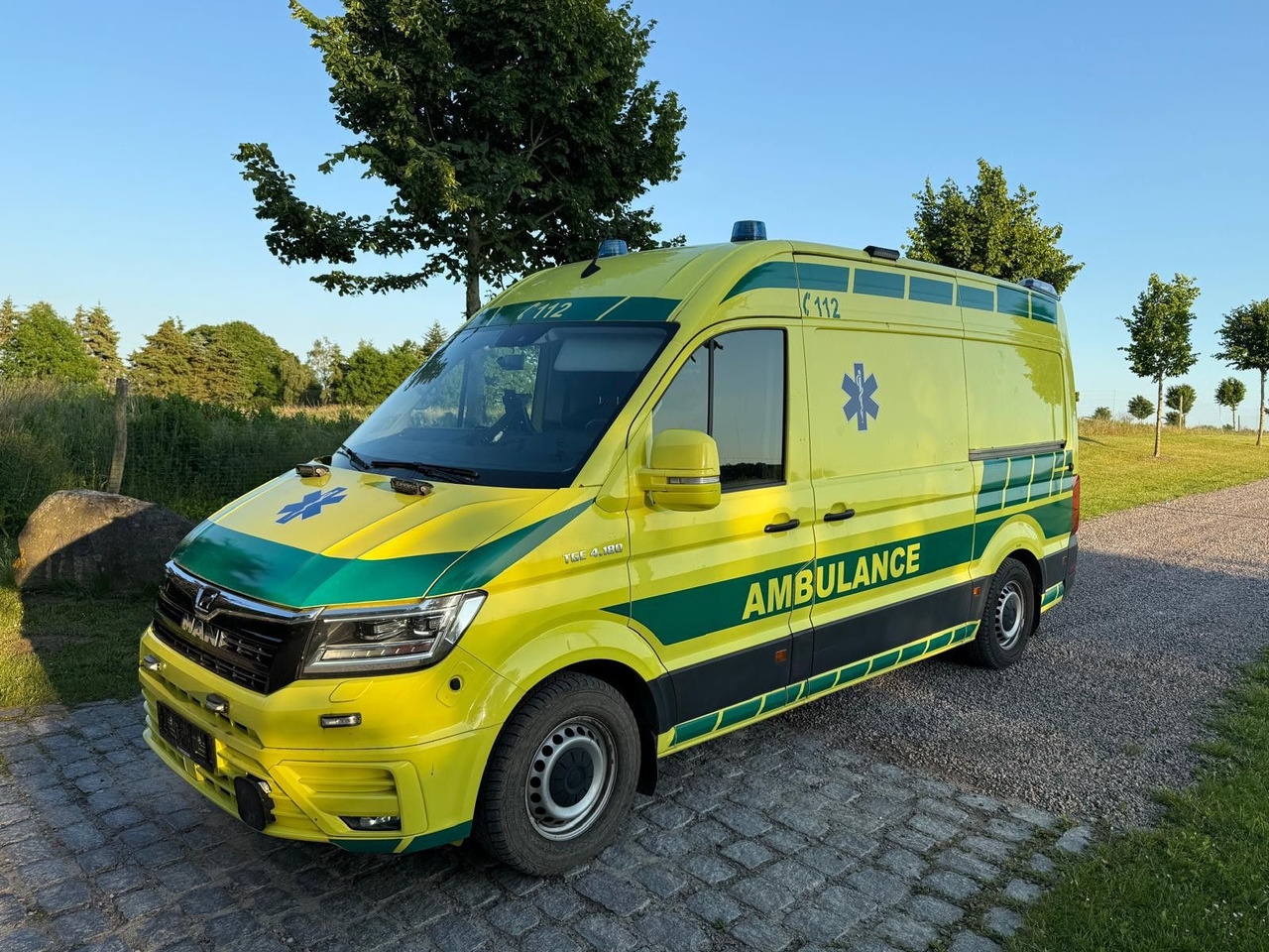 MAN TGE 4.180 Ambulance * 29 800 € netto *RESERVED - Ambulans: bild 2 MAN TGE 4.180 Ambulance * 29 800 € netto *RESERVED - Ambulans: bild 2