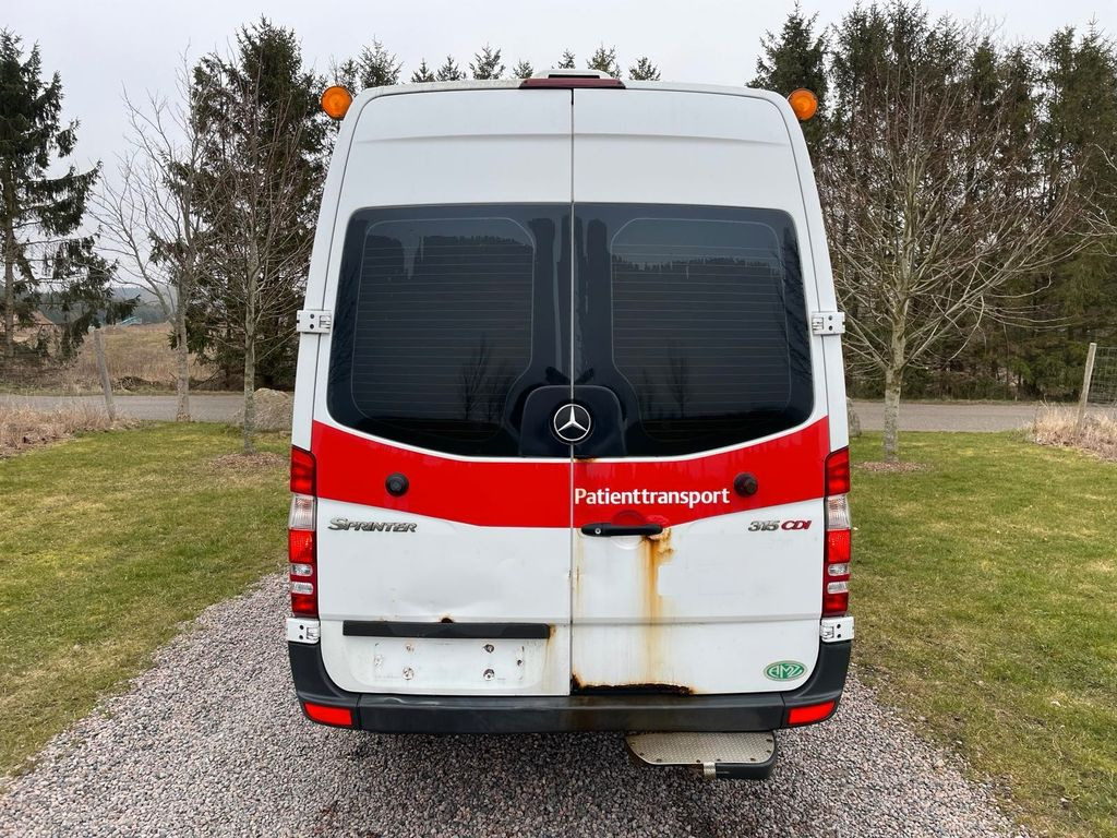 Mercedes-Benz Sprinter 315 CDI *ambulance *5800 € netto - Ambulans: bild 4 Mercedes-Benz Sprinter 315 CDI *ambulance *5800 € netto - Ambulans: bild 4