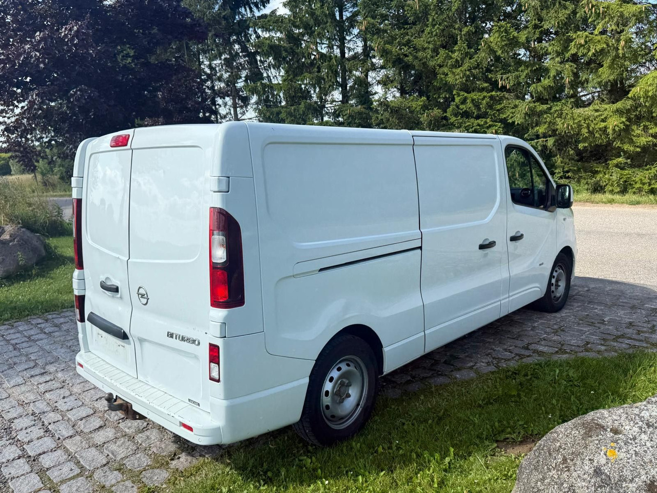 Opel Vivaro 1.6 cdti BiTurbo LANG *6000€ netto - Små skåpbil: bild 4 Opel Vivaro 1.6 cdti BiTurbo LANG *6000€ netto - Små skåpbil: bild 4