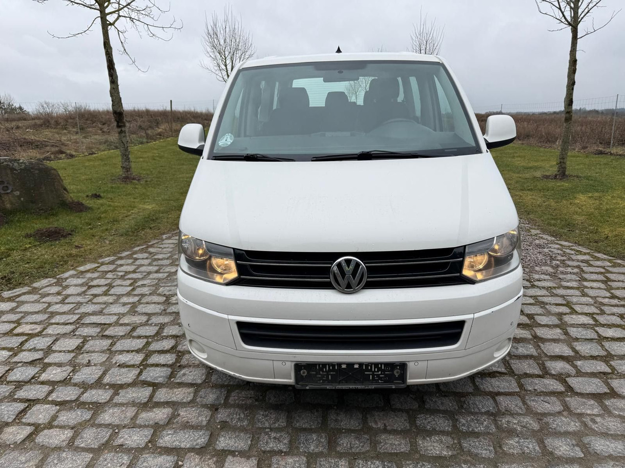 Volkswagen T5 Caravelle 2.0 TDI DSG Lang *7 Sitzplätze* - Persontransport: bild 5 Volkswagen T5 Caravelle 2.0 TDI DSG Lang *7 Sitzplätze* - Persontransport: bild 5
