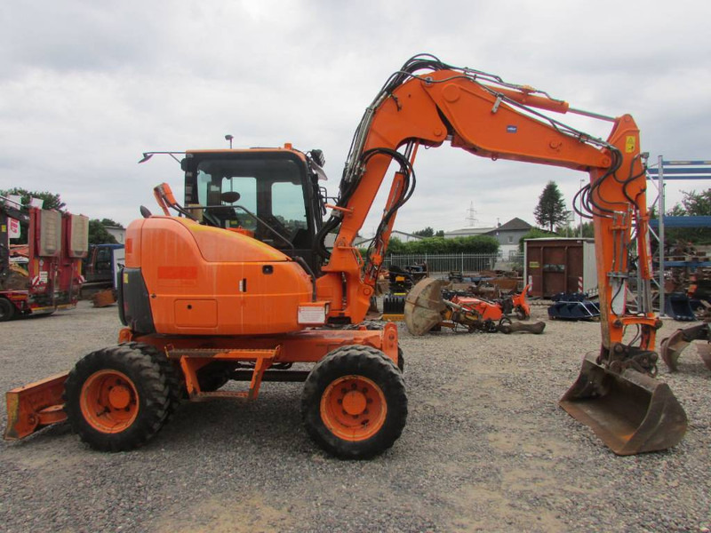 Komatsu PW 98 MR-8 Mobilbagger 39.500 EUR - Grävmaskin på däck: bild 5 Komatsu PW 98 MR-8 Mobilbagger 39.500 EUR - Grävmaskin på däck: bild 5