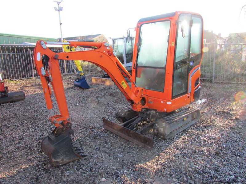 Kubota KX 016-4 Minibagger 16.000 EUR - Minigrävmaskin: bild 2 Kubota KX 016-4 Minibagger 16.000 EUR - Minigrävmaskin: bild 2