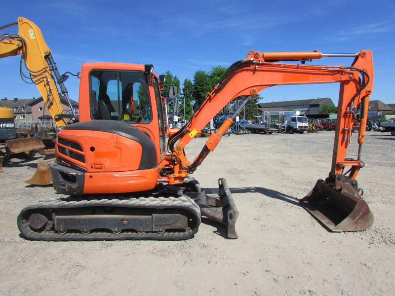 Kubota U 55-4 HI Minibagger / 26.500 EUR - Minigrävmaskin: bild 1 Kubota U 55-4 HI Minibagger / 26.500 EUR - Minigrävmaskin: bild 1