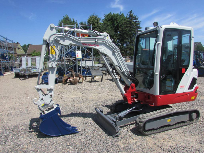 Takeuchi TB 225 Minibagger 44.000 EUR - Minigrävmaskin: bild 2 Takeuchi TB 225 Minibagger 44.000 EUR - Minigrävmaskin: bild 2