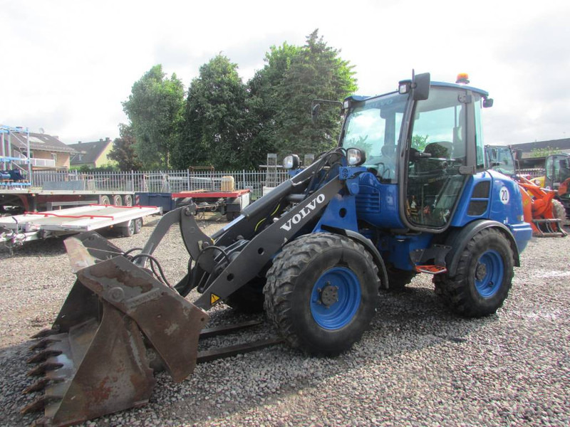 Volvo L 25 F Radlader 39.000 EUR - Hjullastare: bild 2 Volvo L 25 F Radlader 39.000 EUR - Hjullastare: bild 2