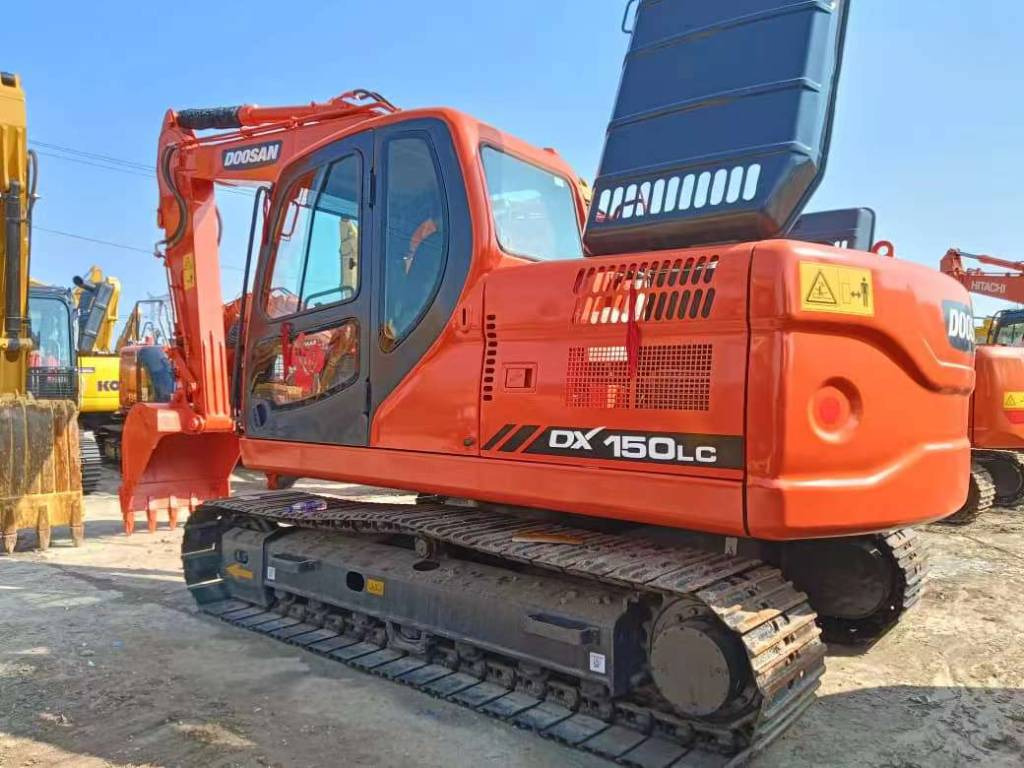Doosan DX150 - Bandgrävare: bild 1 Doosan DX150 - Bandgrävare: bild 1