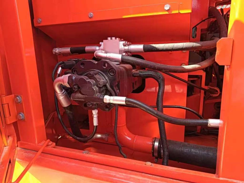 Doosan DX150 - Bandgrävare: bild 2 Doosan DX150 - Bandgrävare: bild 2