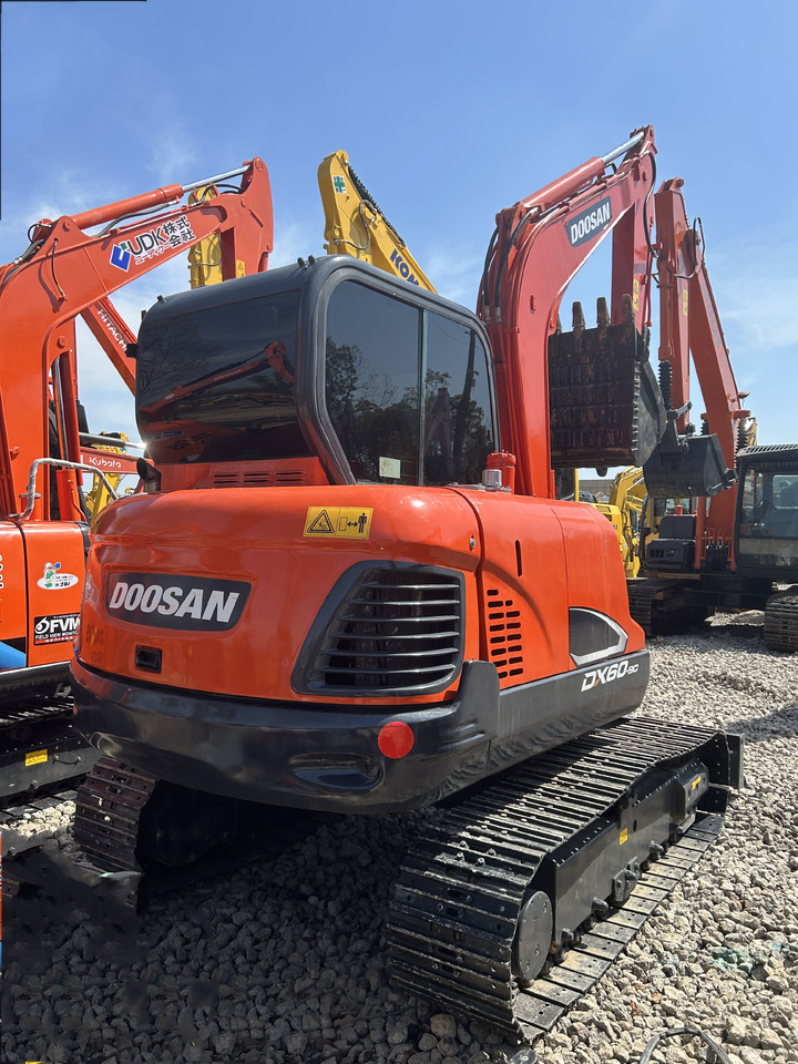 Doosan DX60 - Minigrävmaskin: bild 5 Doosan DX60 - Minigrävmaskin: bild 5