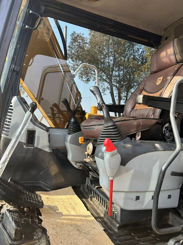 KOMATSU PC 130-8 - Bandgrävare: bild 5 KOMATSU PC 130-8 - Bandgrävare: bild 5