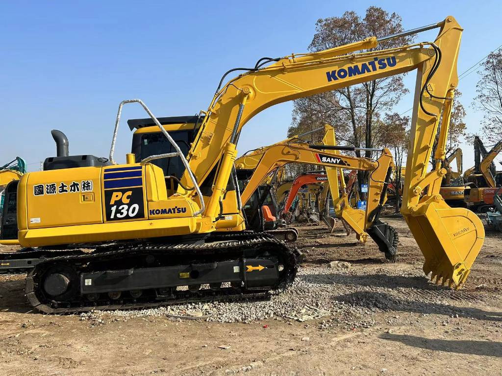 KOMATSU PC 130-8 - Bandgrävare: bild 1 KOMATSU PC 130-8 - Bandgrävare: bild 1