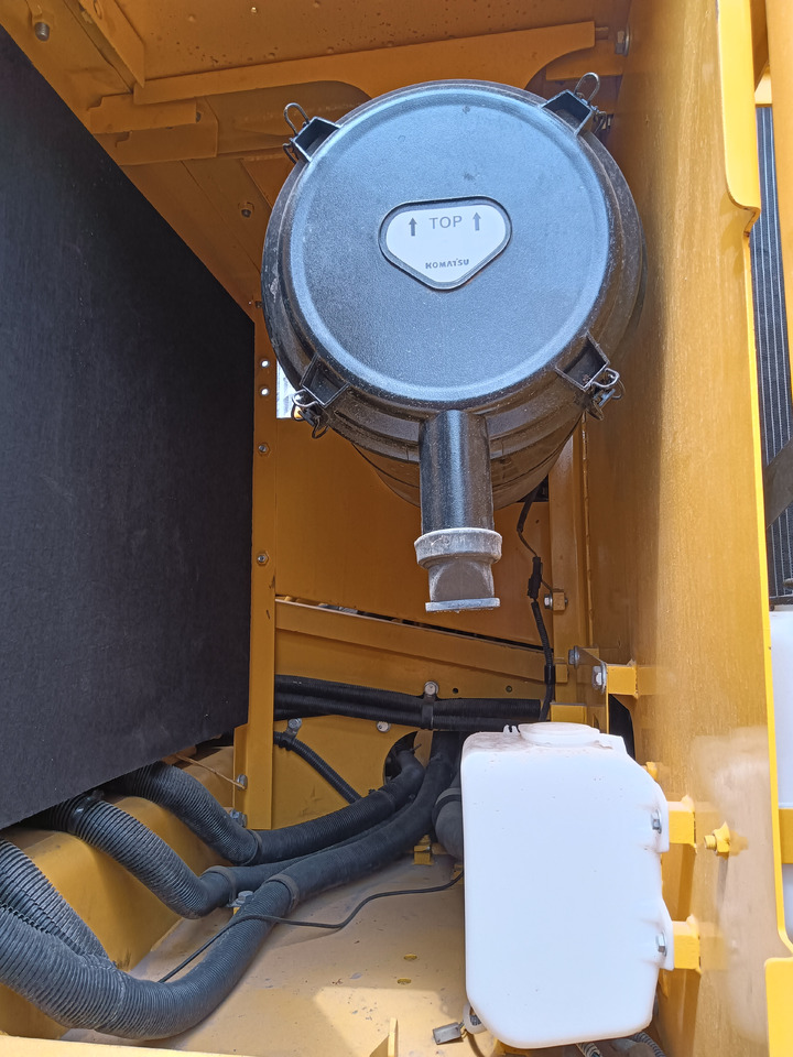 KOMATSU PC200-8 - Bandgrävare: bild 5 KOMATSU PC200-8 - Bandgrävare: bild 5