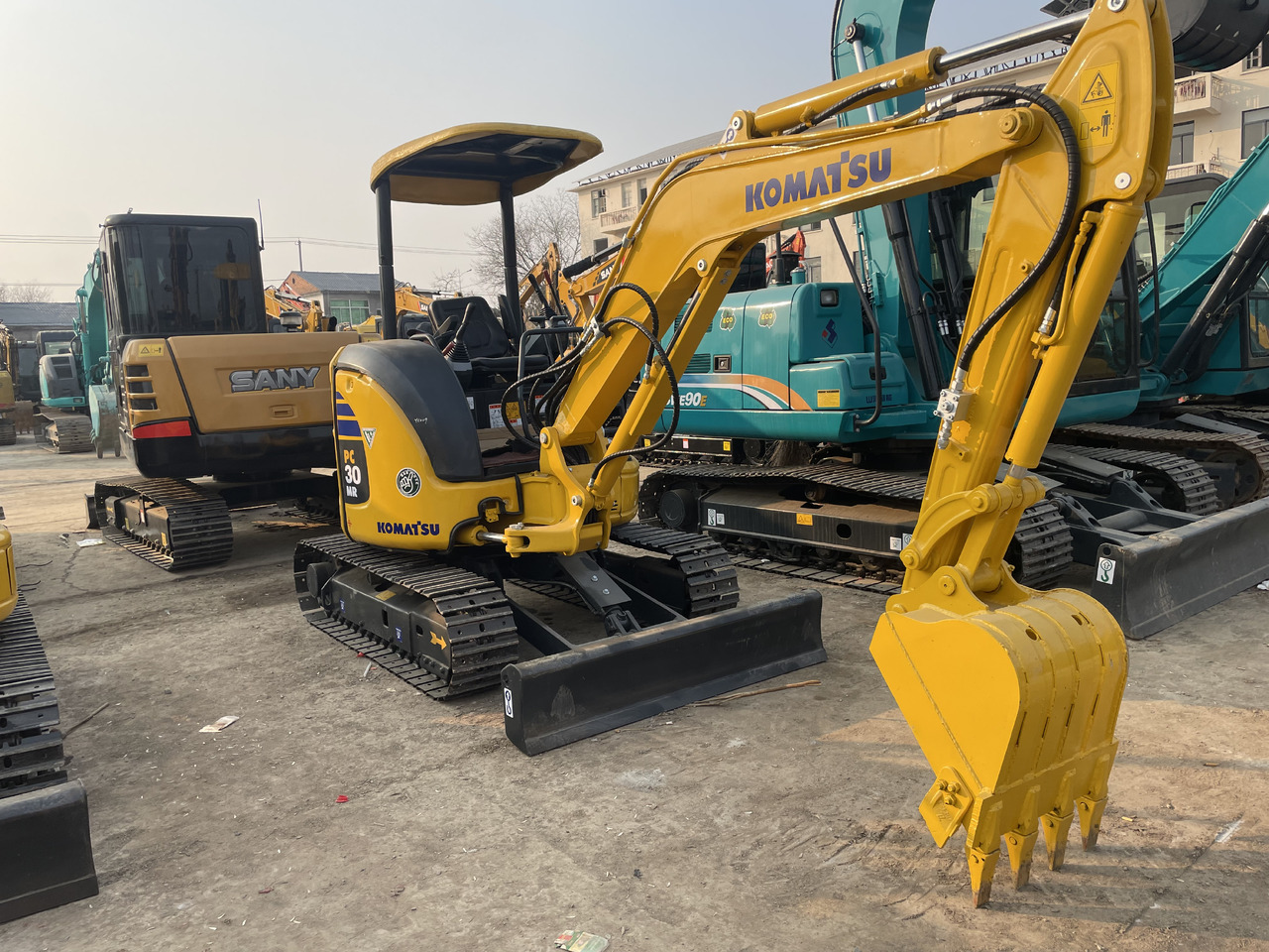 KOMATSU PC30MR-3 - Minigrävmaskin: bild 2 KOMATSU PC30MR-3 - Minigrävmaskin: bild 2