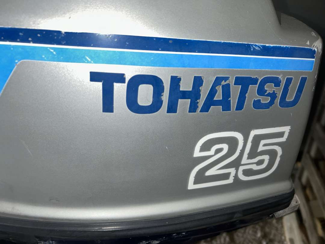 1993 Båtmotor Tohatsu 25 hk - Verktyg/ Utrustning: bild 5 1993 Båtmotor Tohatsu 25 hk - Verktyg/ Utrustning: bild 5