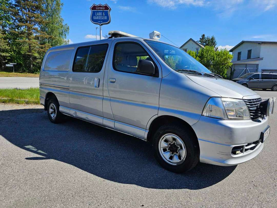 2009 Personbil Toyota Hiace 4 WD Lang type 9 seter EU-Godkjent - Personbil: bild 4 2009 Personbil Toyota Hiace 4 WD Lang type 9 seter EU-Godkjent - Personbil: bild 4